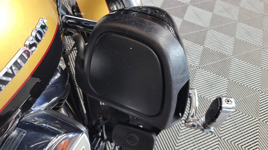2017 Harley Davidson Ultra Limited Flhtk - $14,000