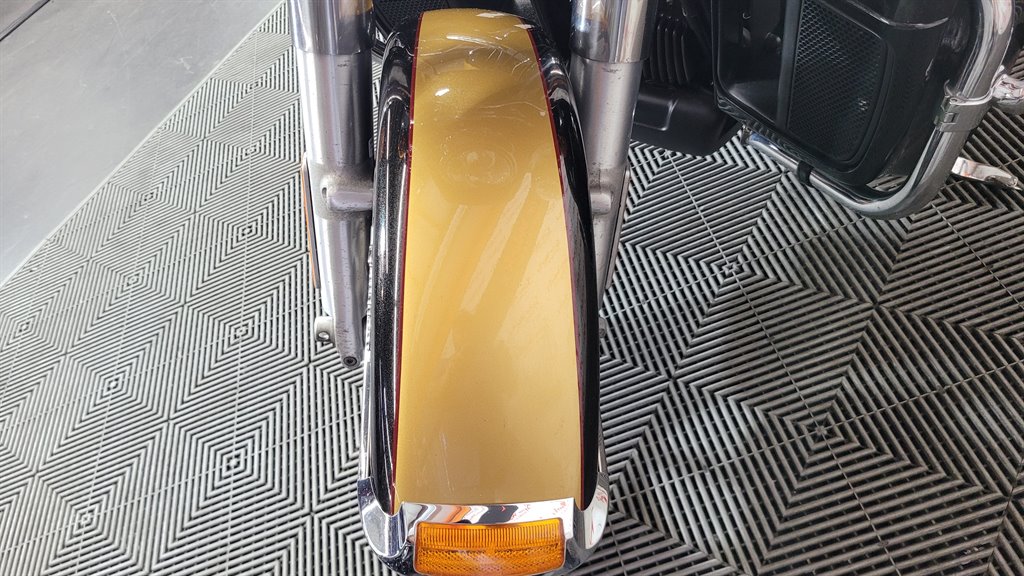 2017 Harley Davidson Ultra Limited Flhtk - $14,000
