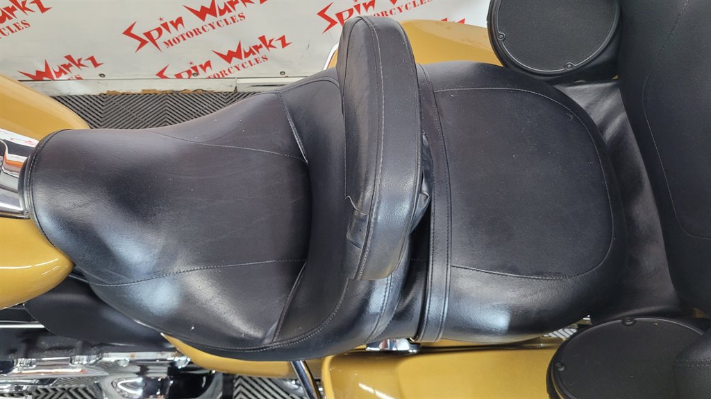 2017 Harley Davidson Ultra Limited Flhtk - $14,000