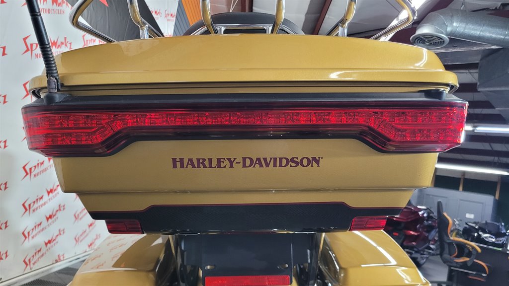 2017 Harley Davidson Ultra Limited Flhtk - $14,000
