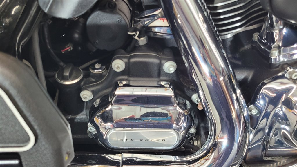 2017 Harley Davidson Ultra Limited Flhtk - $14,000