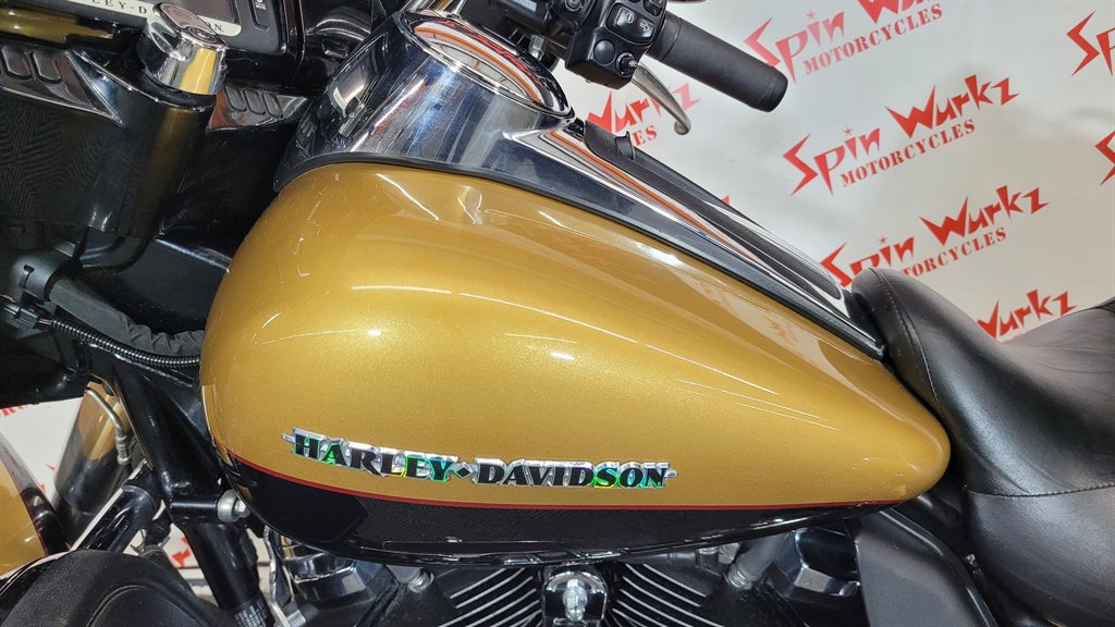 2017 Harley Davidson Ultra Limited Flhtk - $14,000