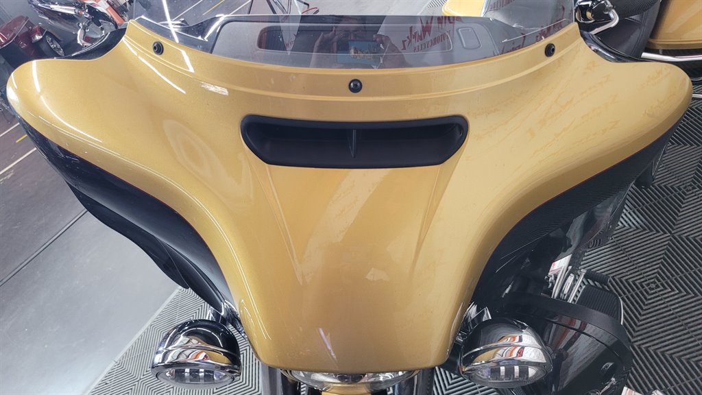 2017 Harley Davidson Ultra Limited Flhtk - $14,000