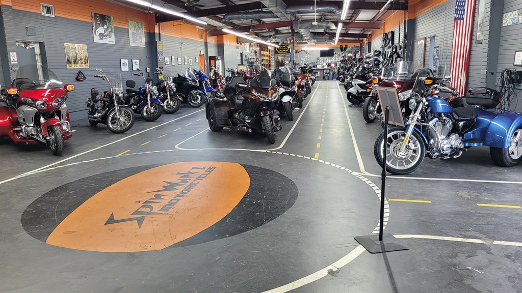 2017 Harley Davidson Ultra Limited Flhtk - $14,000