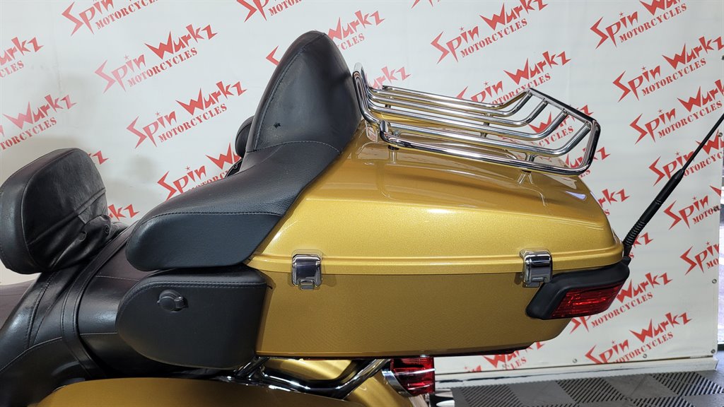 2017 Harley Davidson Ultra Limited Flhtk - $14,000