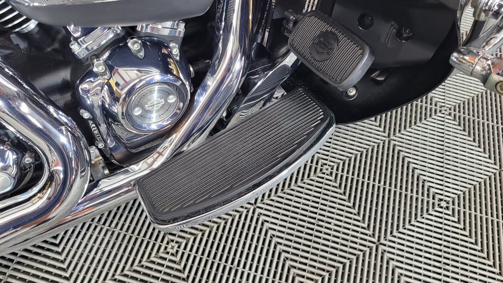 2017 Harley Davidson Ultra Limited Flhtk - $14,000