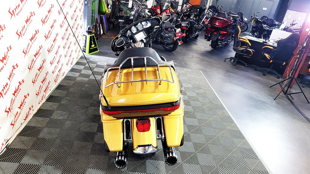 2017 Harley Davidson Ultra Limited Flhtk - $14,000