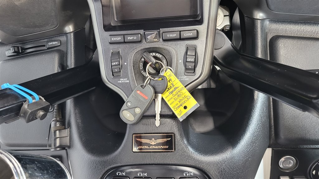 2008 Honda Gold Wing - $19,000