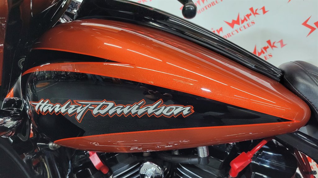 2017 Harley-davidson Cvo Street Glide - $26,000