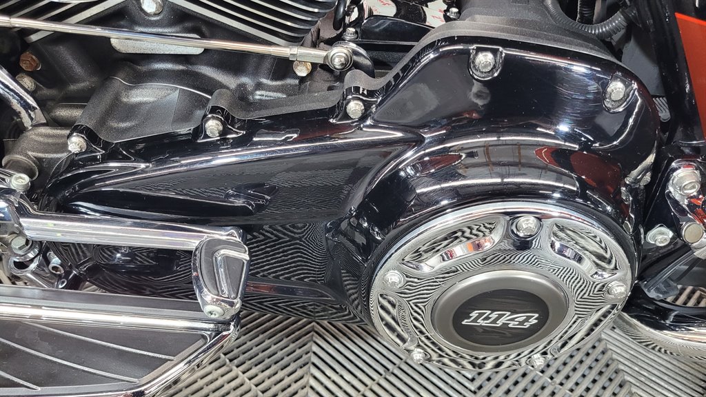 2017 Harley-davidson Cvo Street Glide - $26,000