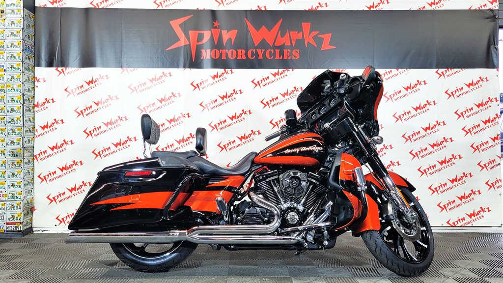 2017 Harley-davidson Cvo Street Glide - $26,000
