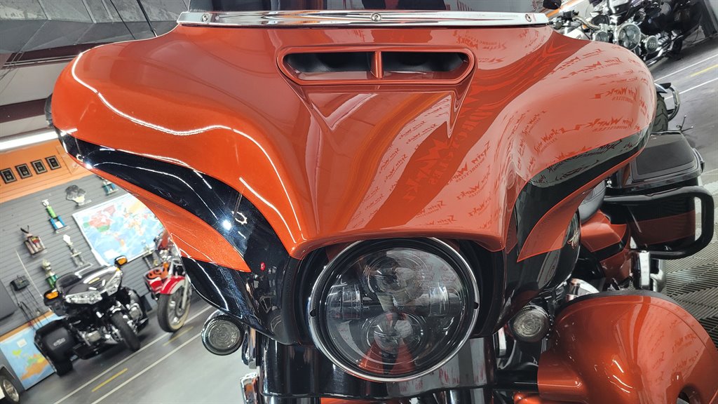 2017 Harley-davidson Cvo Street Glide - $26,000