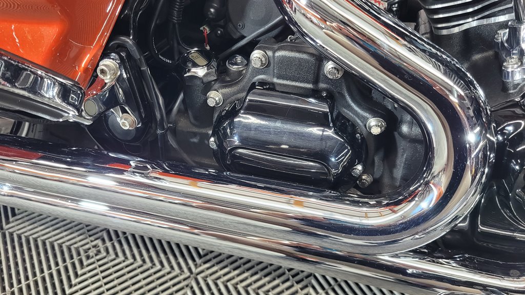 2017 Harley-davidson Cvo Street Glide - $26,000