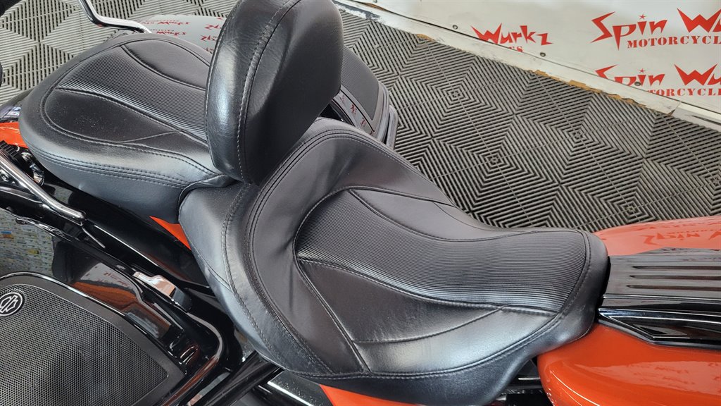 2017 Harley-davidson Cvo Street Glide - $26,000