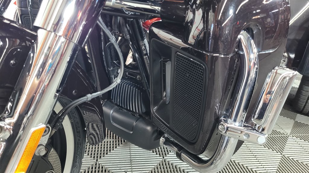 2020 Harley-davidson Cvo Tri Glide - $34,000