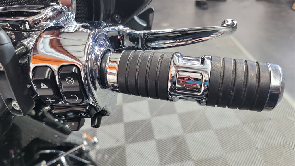 2020 Harley-davidson Cvo Tri Glide - $34,000