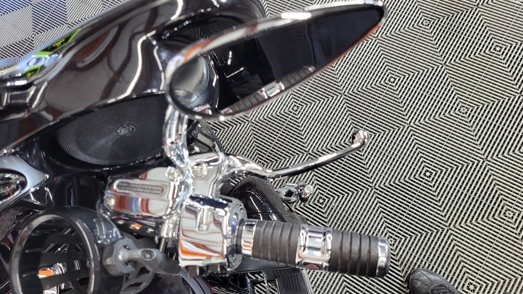 2020 Harley-davidson Cvo Tri Glide - $34,000
