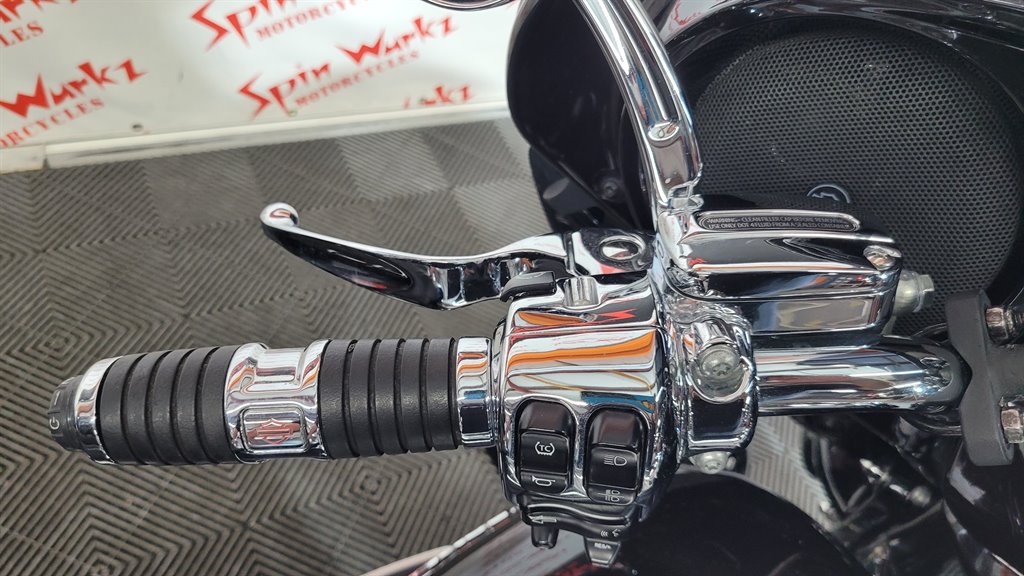 2020 Harley-davidson Cvo Tri Glide - $34,000
