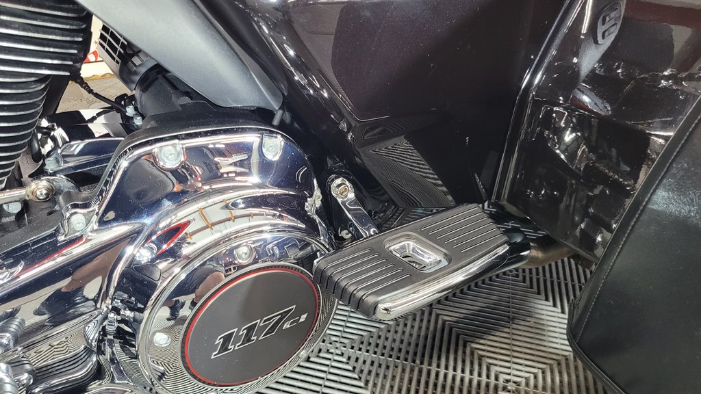 2020 Harley-davidson Cvo Tri Glide - $34,000