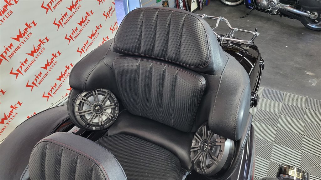 2020 Harley-davidson Cvo Tri Glide - $34,000