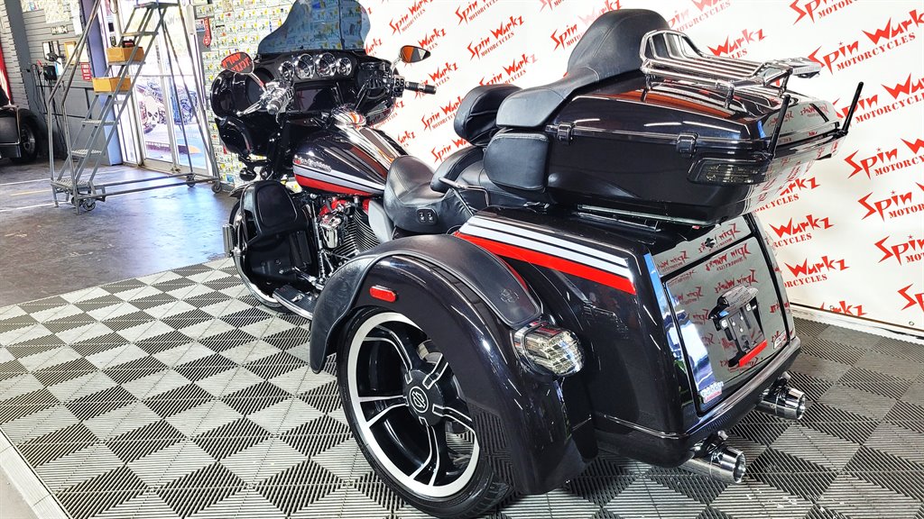 2020 Harley-davidson Cvo Tri Glide - $34,000