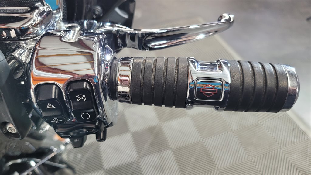 2020 Harley-davidson Cvo Tri Glide - $34,000