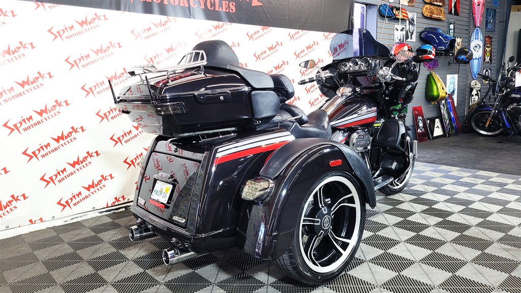 2020 Harley-davidson Cvo Tri Glide - $34,000