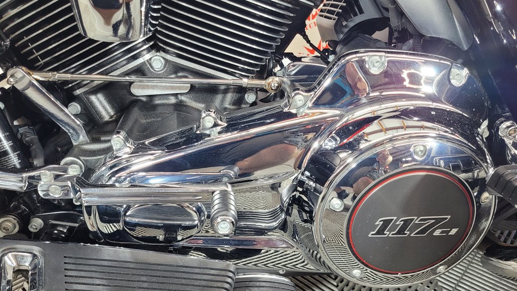 2020 Harley-davidson Cvo Tri Glide - $34,000
