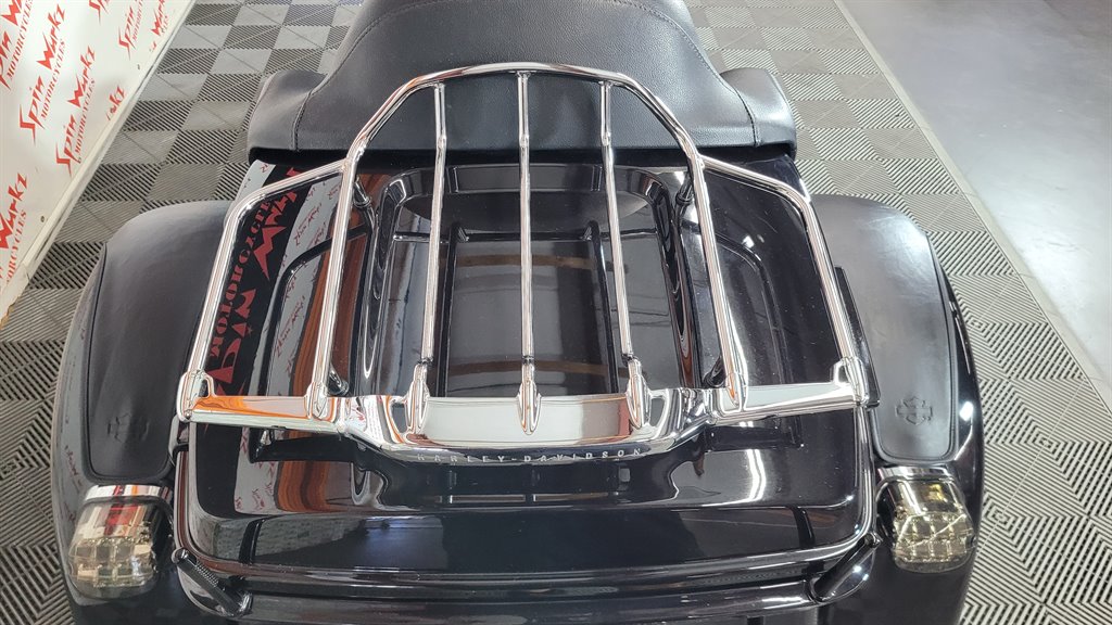 2020 Harley-davidson Cvo Tri Glide - $34,000