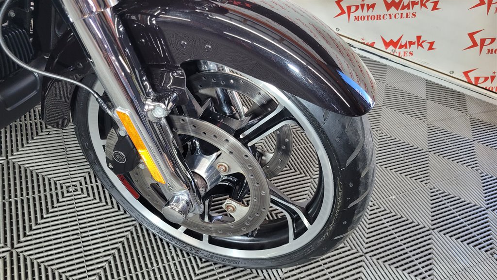 2020 Harley-davidson Cvo Tri Glide - $34,000