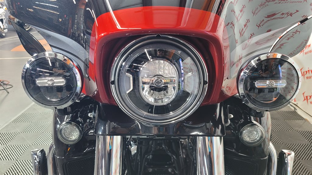 2020 Harley-davidson Cvo Tri Glide - $34,000