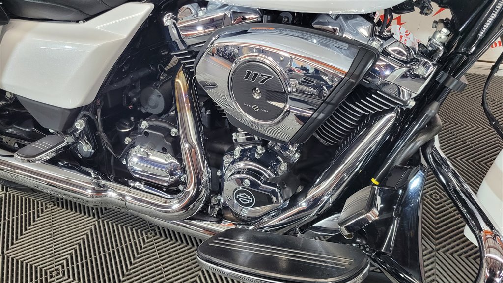 2024 Harley-davidson Street Glide - $23,000