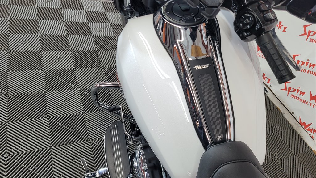 2024 Harley-davidson Street Glide - $23,000