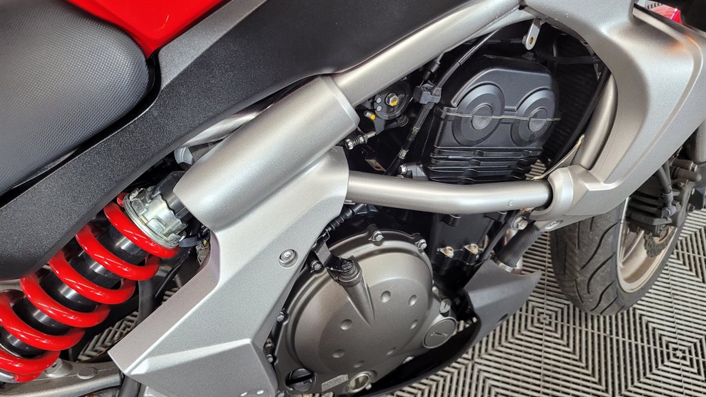 2008 Kawasaki Versys 650 - $4,000
