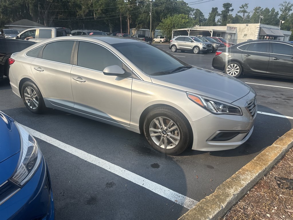 2016 Hyundai Sonata - $12,495