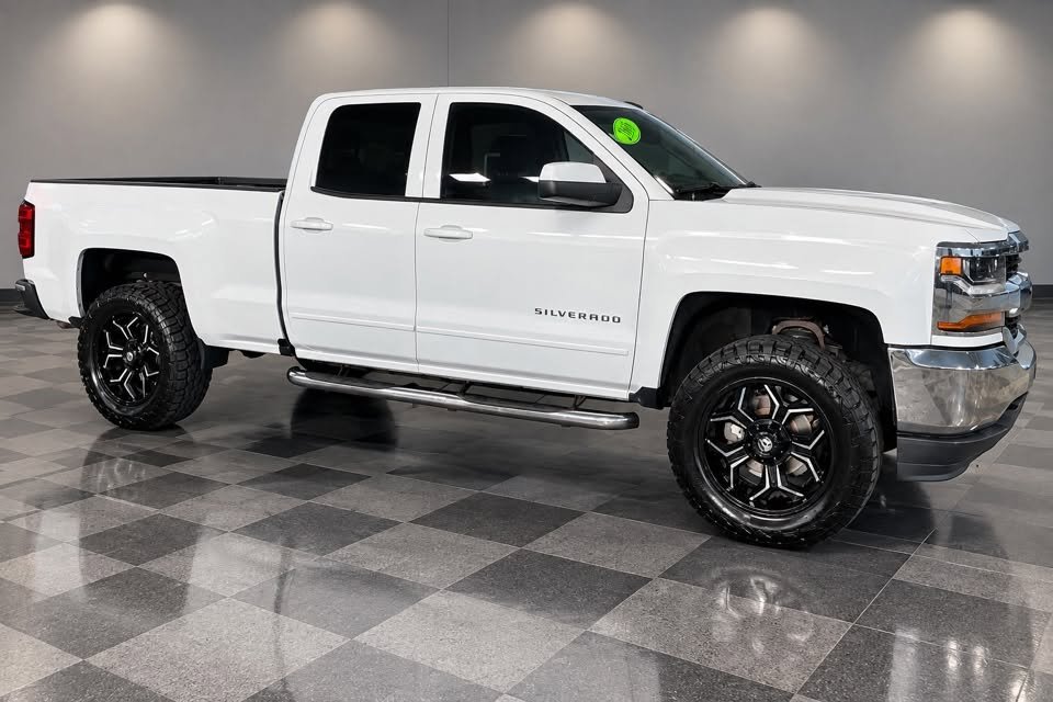 2018 Chevrolet Silverado - $14,995