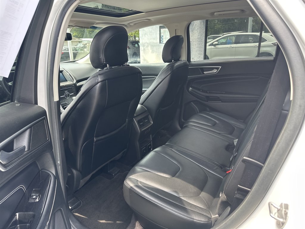 2015 Ford Edge - $12,995