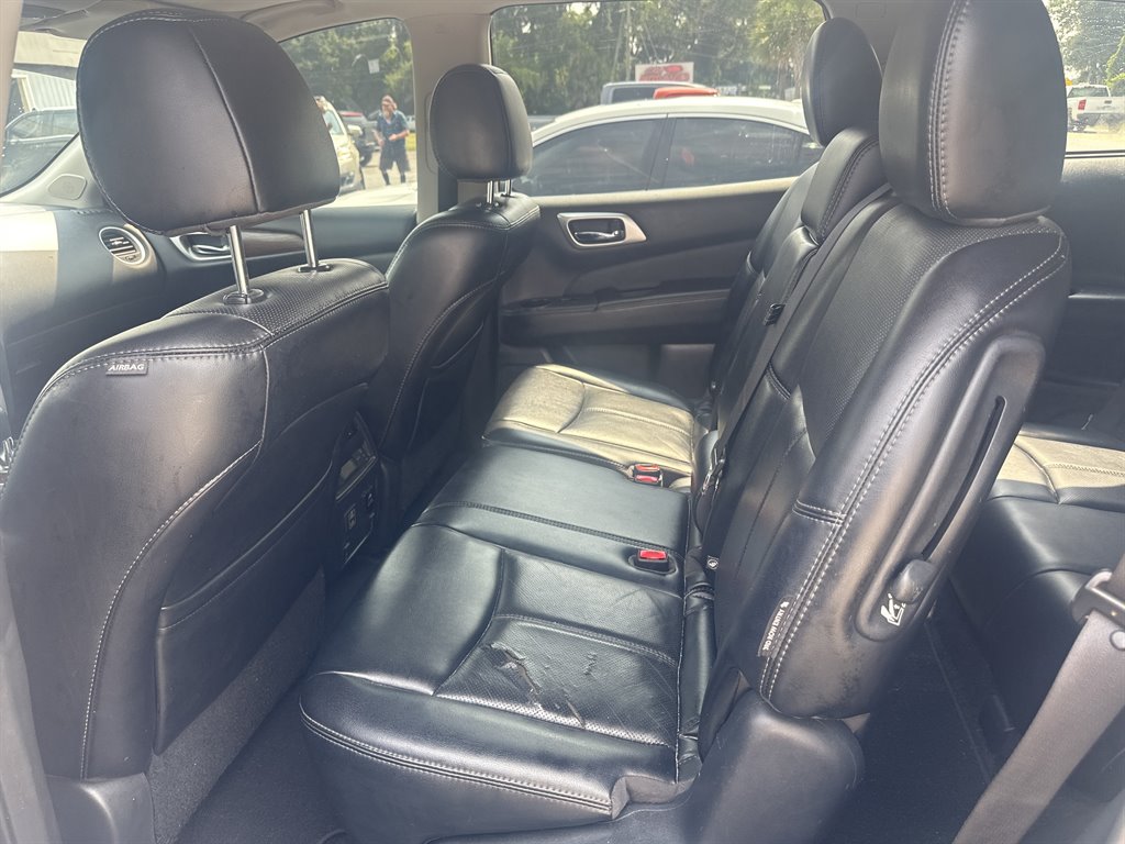 2018 Nissan Pathfinder - $13,995