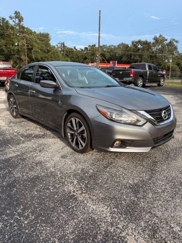 2016 Nissan Altima - $15,700