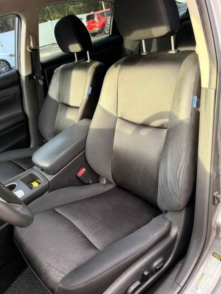 2016 Nissan Altima - $15,700