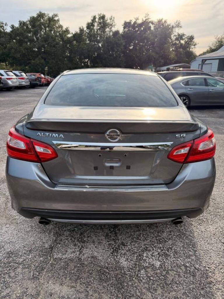 2016 Nissan Altima - $15,700
