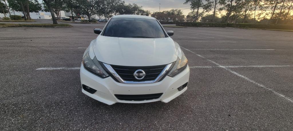 2017 Nissan Altima photo
