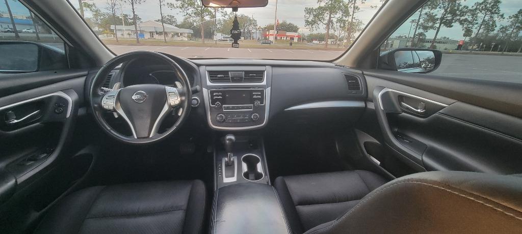 2017 Nissan Altima photo