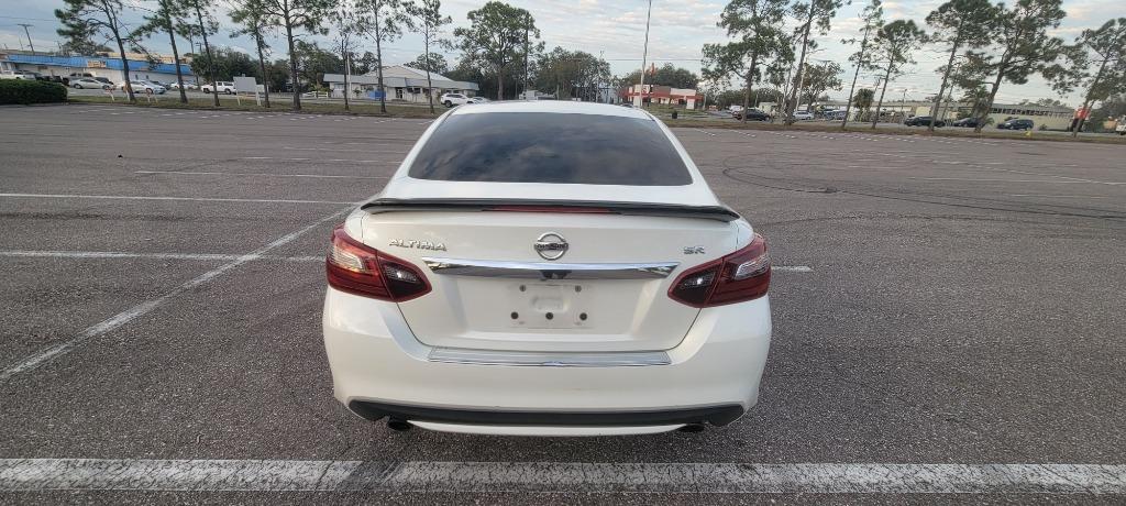 2017 Nissan Altima photo