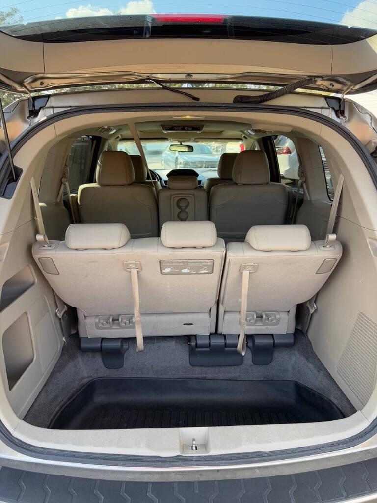 2012 Honda Odyssey Touring photo