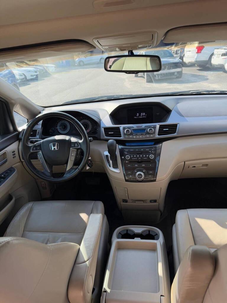 2012 Honda Odyssey Touring photo