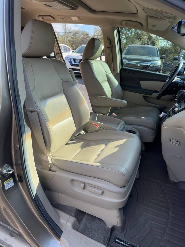 2012 Honda Odyssey Touring photo