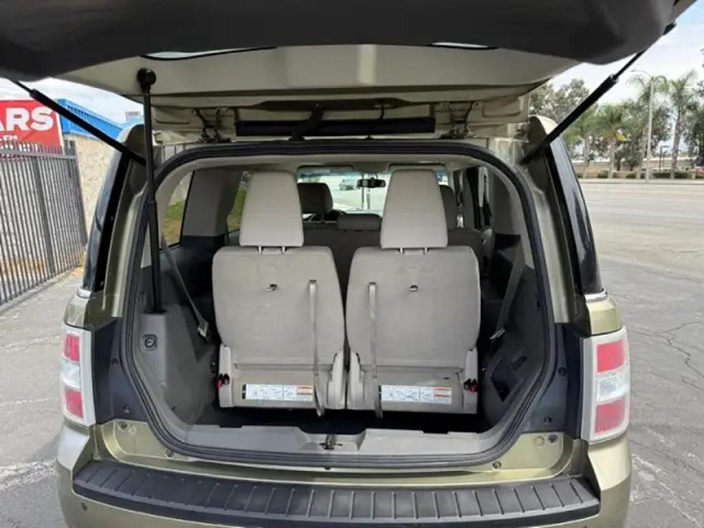 2012 Ford Flex - $10,000