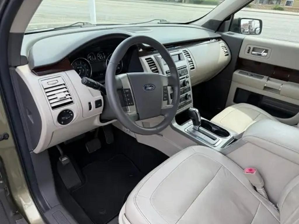 2012 Ford Flex - $10,000