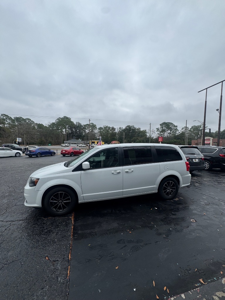 2018 Dodge Grand Caravan - $7,500